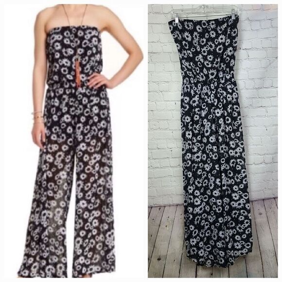 Want & Need Floral Strapless Jumpsuit Black Wide Leg Palazzo Pants Floral Print - Picture 1 of 9